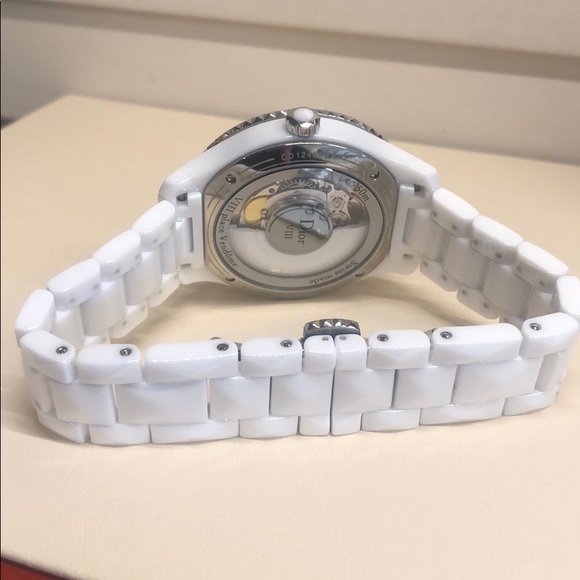 Dior VIII White Ceramic Watch with Diamonds-CD1245E3C003 - Picture 8 of 8
